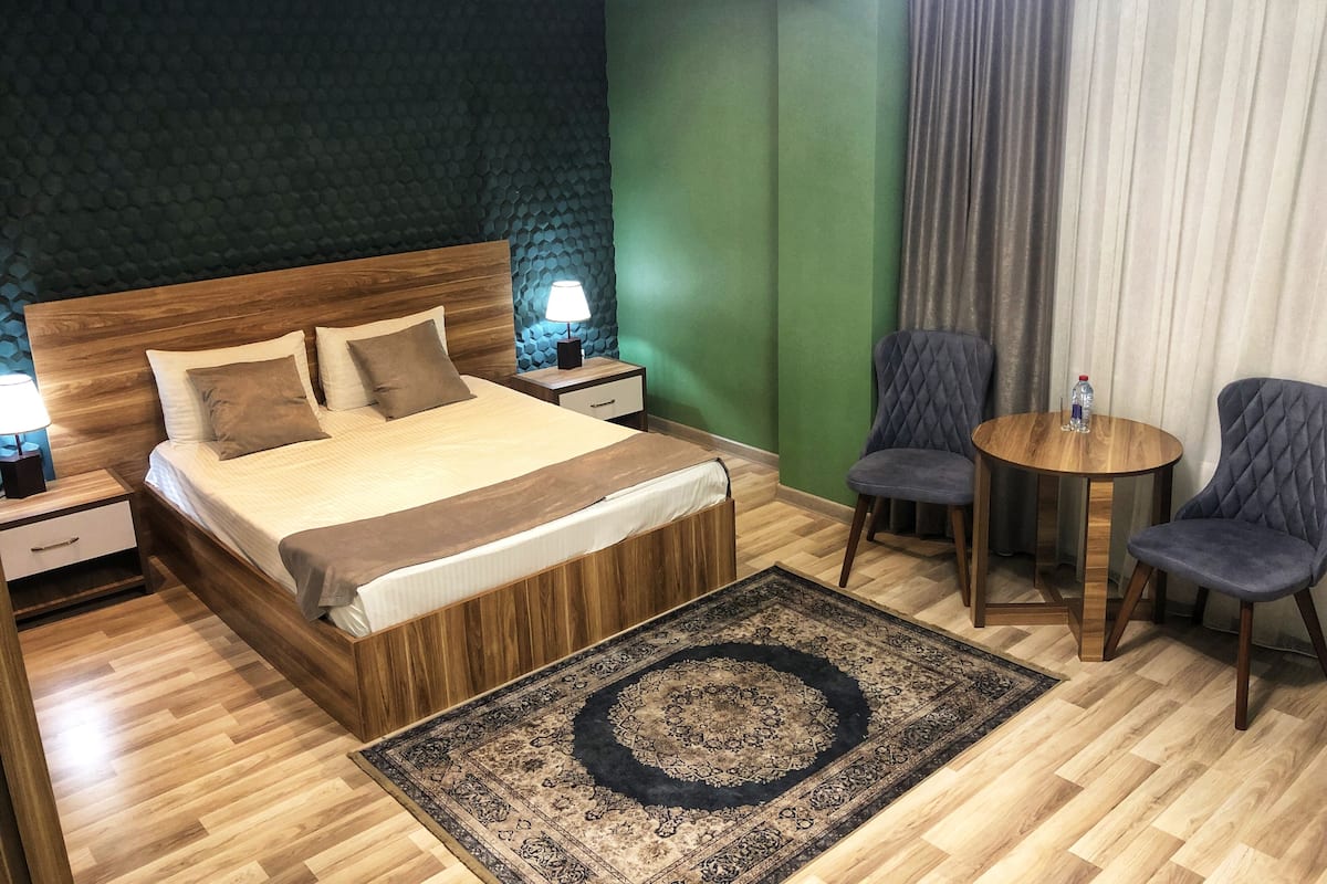Deluxe-Zimmer | Hochwertige Bettwaren, Pillowtop-Betten, Minibar, individuell dekoriert