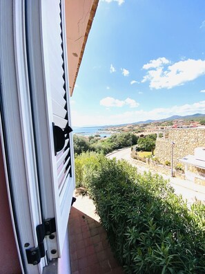 Property grounds - House with 5 beds 5 minutes walk from the beach (Golfo Aranci)