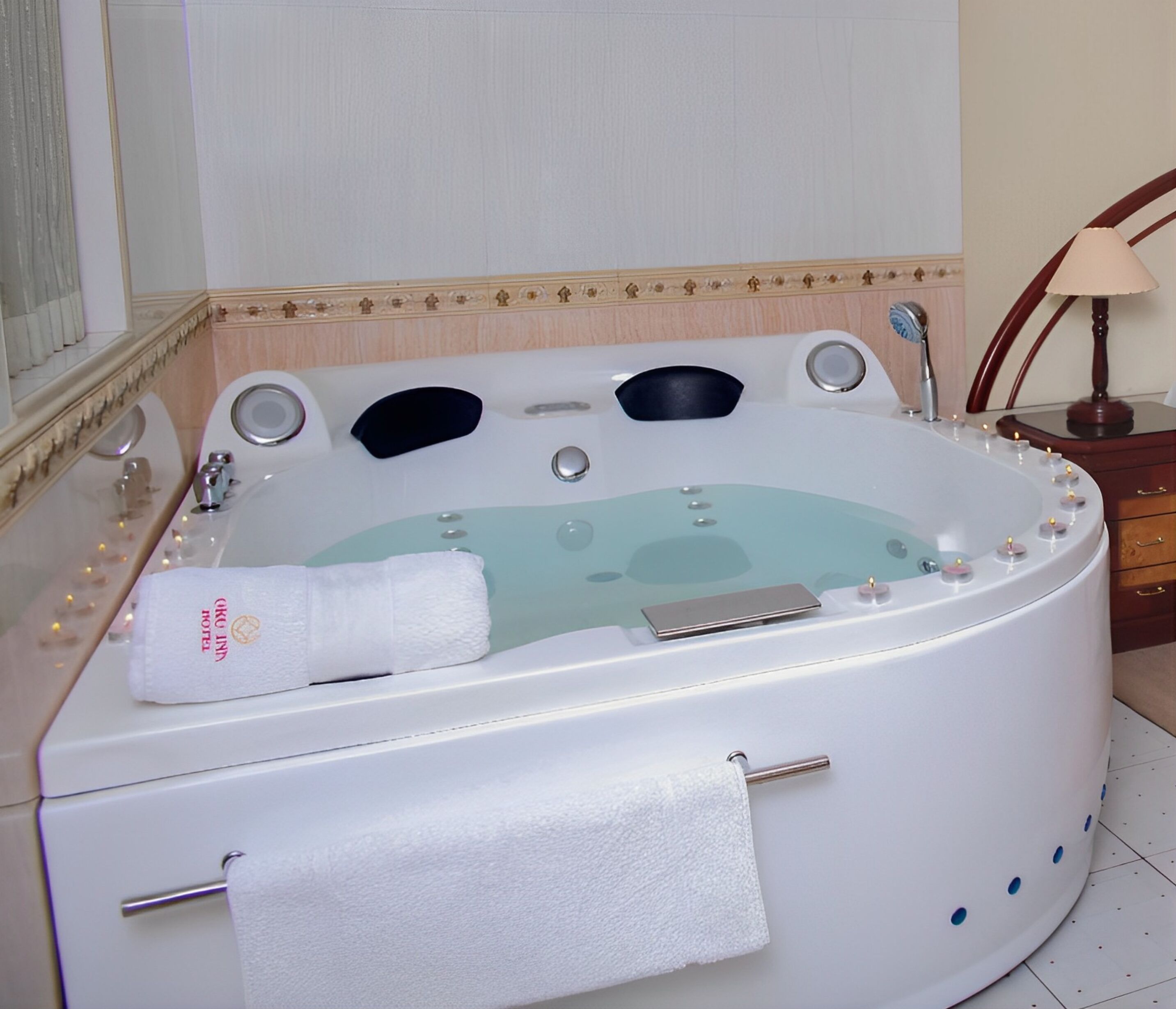 Presidential Room | In-room safe, individually furnished, desk, laptop workspace