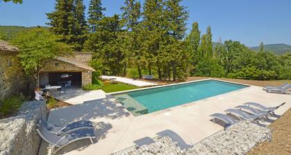 Mas de la Huppe 20 p Heated swimming pool 6 bdrms