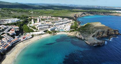 Traveller Review Award winner, Exceptional views, pool/wifi, 5 mins from beach