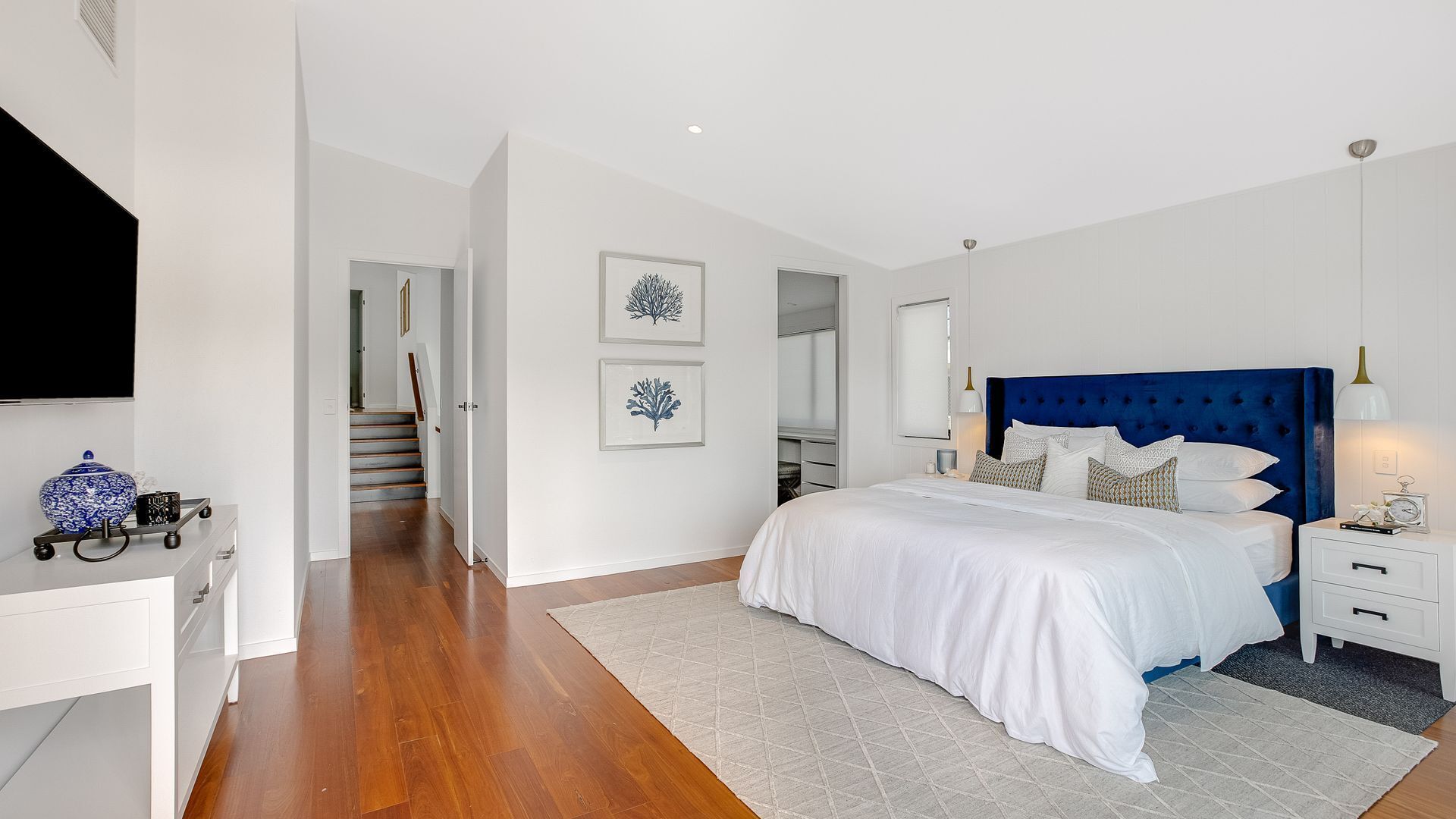 Kirra Bliss - Luxurious and Modern Beach House — image 14