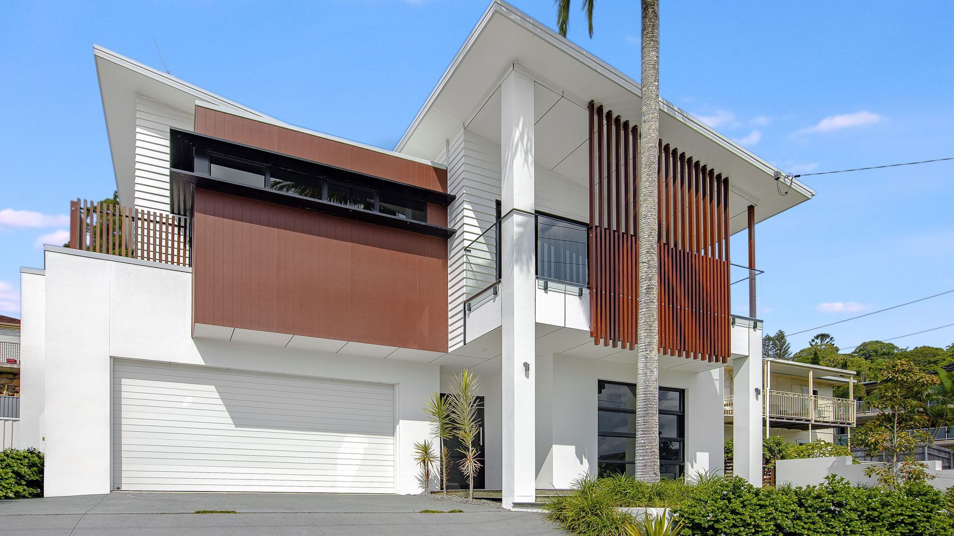 Kirra Bliss - Luxurious and Modern Beach House — image 27