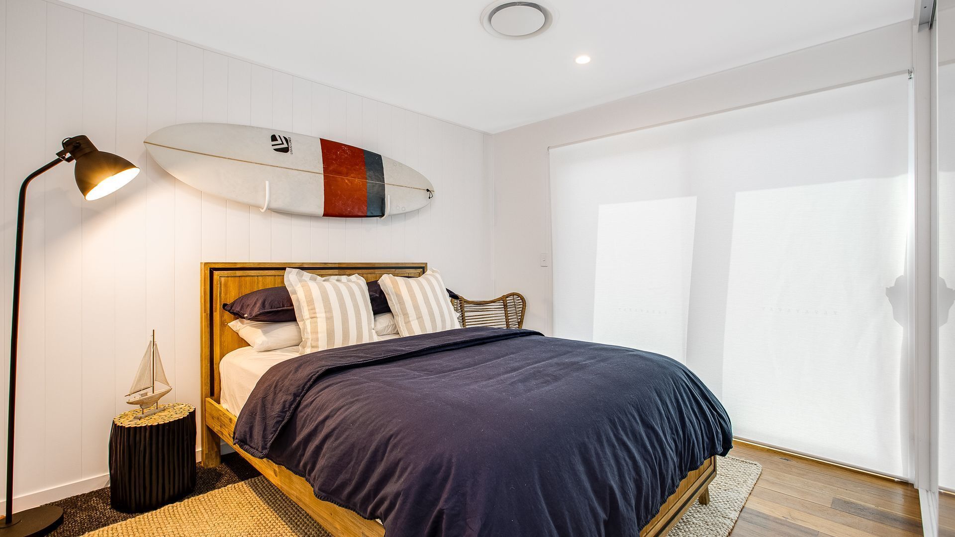 Kirra Bliss - Luxurious and Modern Beach House — image 19