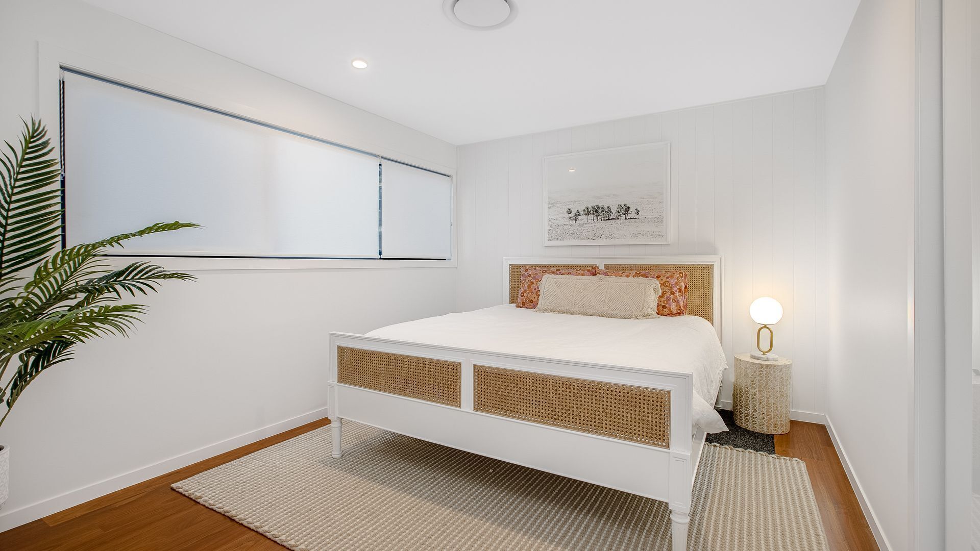 Kirra Bliss - Luxurious and Modern Beach House — image 17