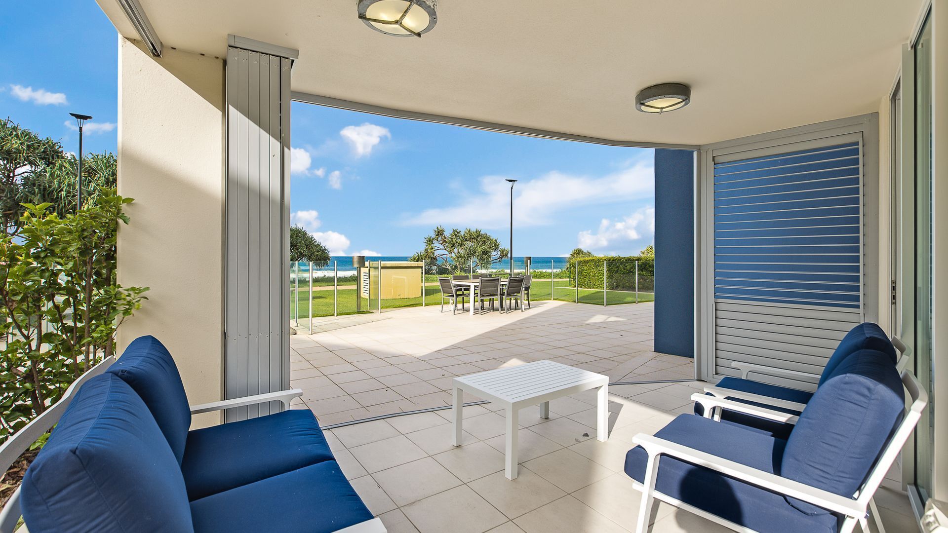 Aqua Solai 2 - Absolute Beachfront Tugun - Min. 3 night stays! — image 3