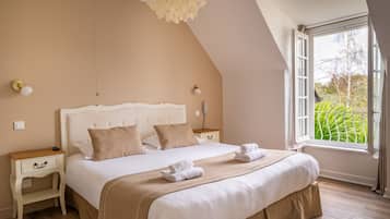 Rideaux occultants, fer et planche Ă repasser, Wi-Fi gratuit