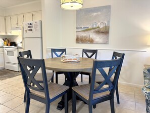 Dining - Resort View - Tennis Villas A23 is brought to you by OSRP (Hilton Head Island)