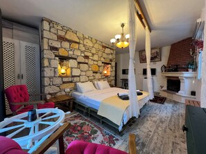 Junior Room, Fireplace | Premium bedding, free WiFi, bed sheets - Alacati XL Luxury (Cesme)