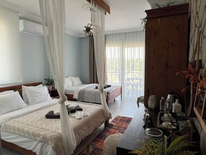 Grand-Zimmer | Hochwertige Bettwaren, kostenloses WLAN, Bettwäsche