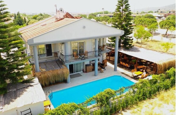 Front of property - Alacati XL Luxury (Cesme)