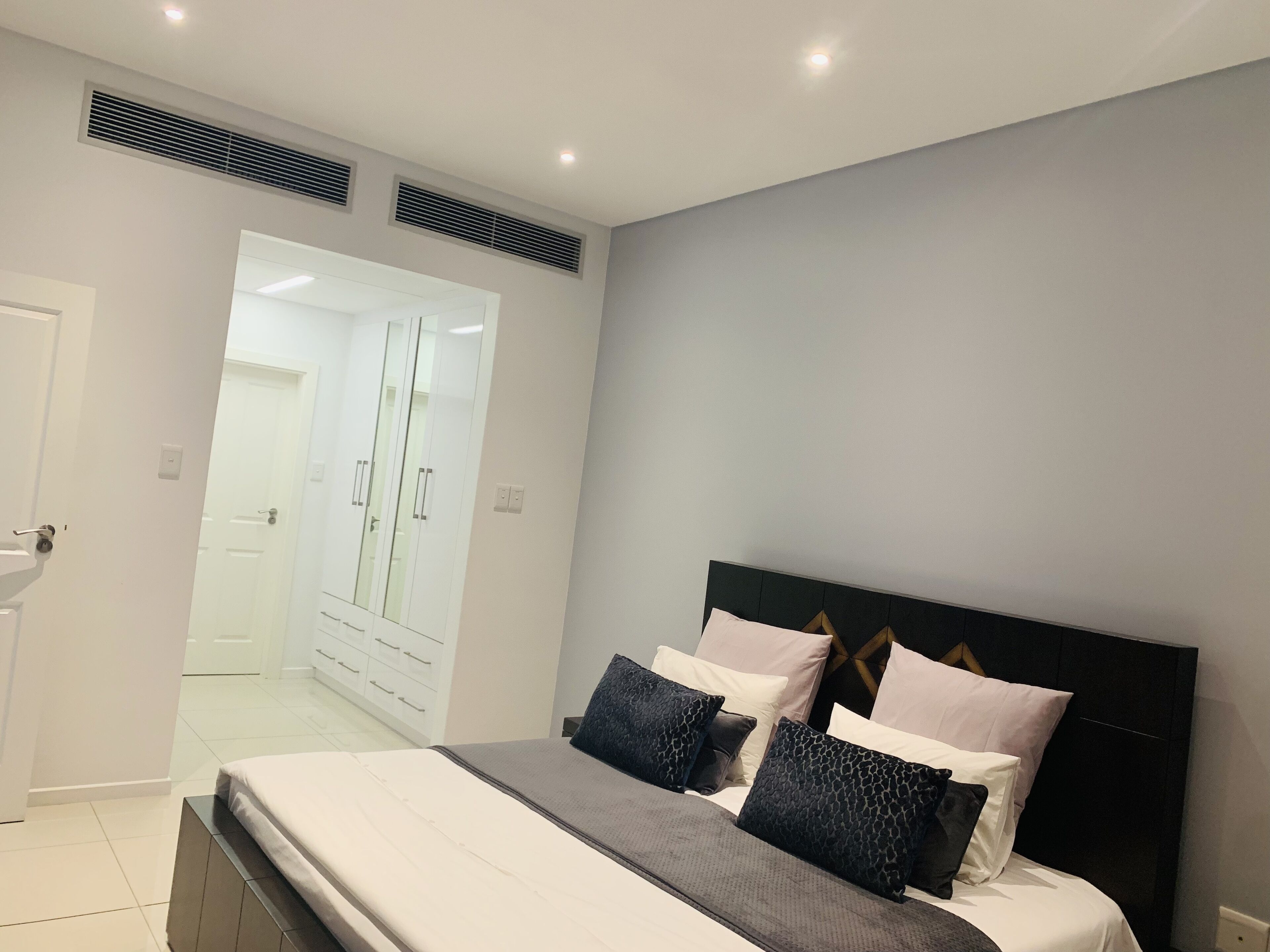 1 chambre, fer et planche à repasser, Wi-Fi gratuit, draps fournis