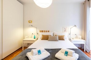 2 chambres, fer et planche à repasser, Wi-Fi, draps fournis