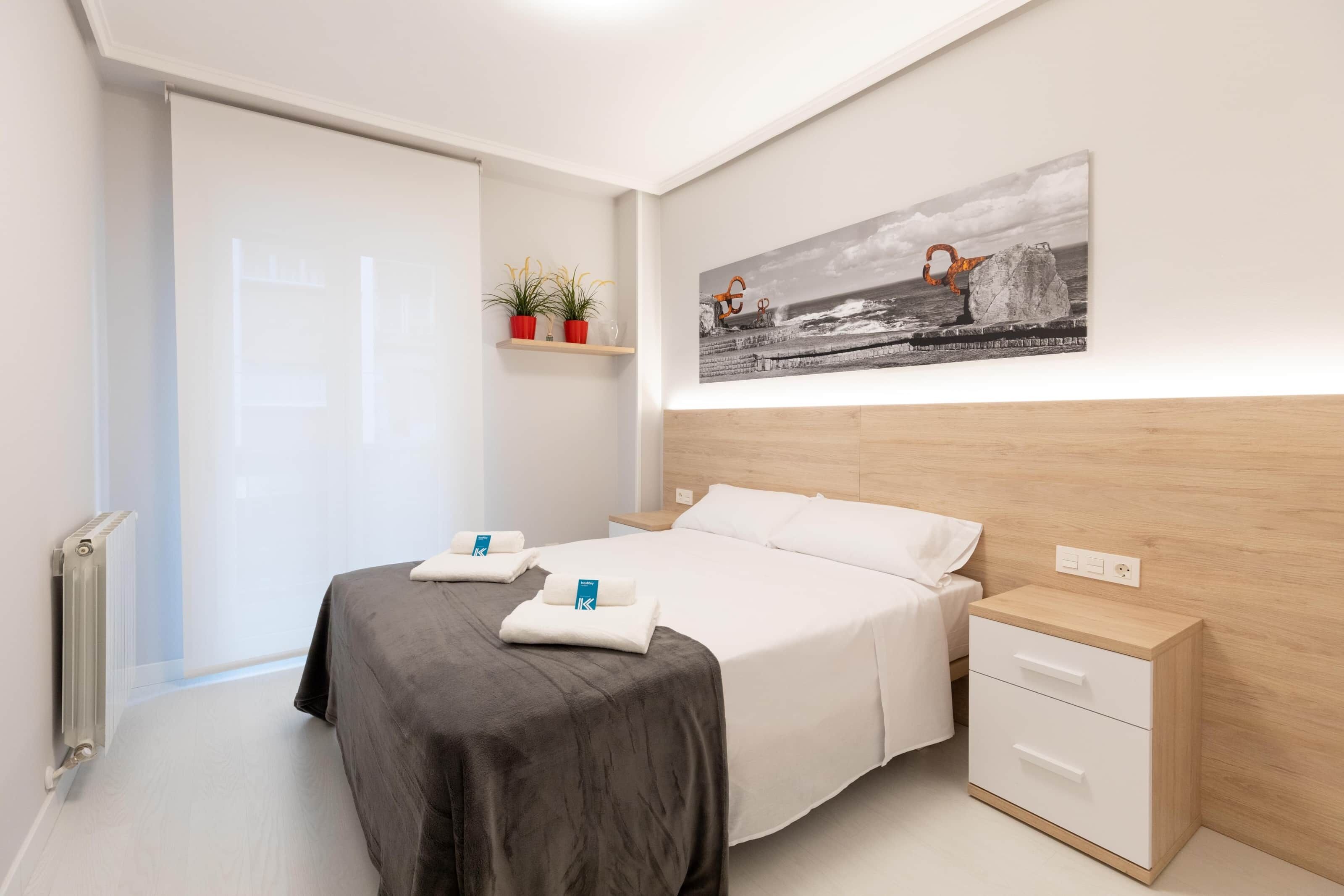 3 bedrooms, desk, iron/ironing board, WiFi