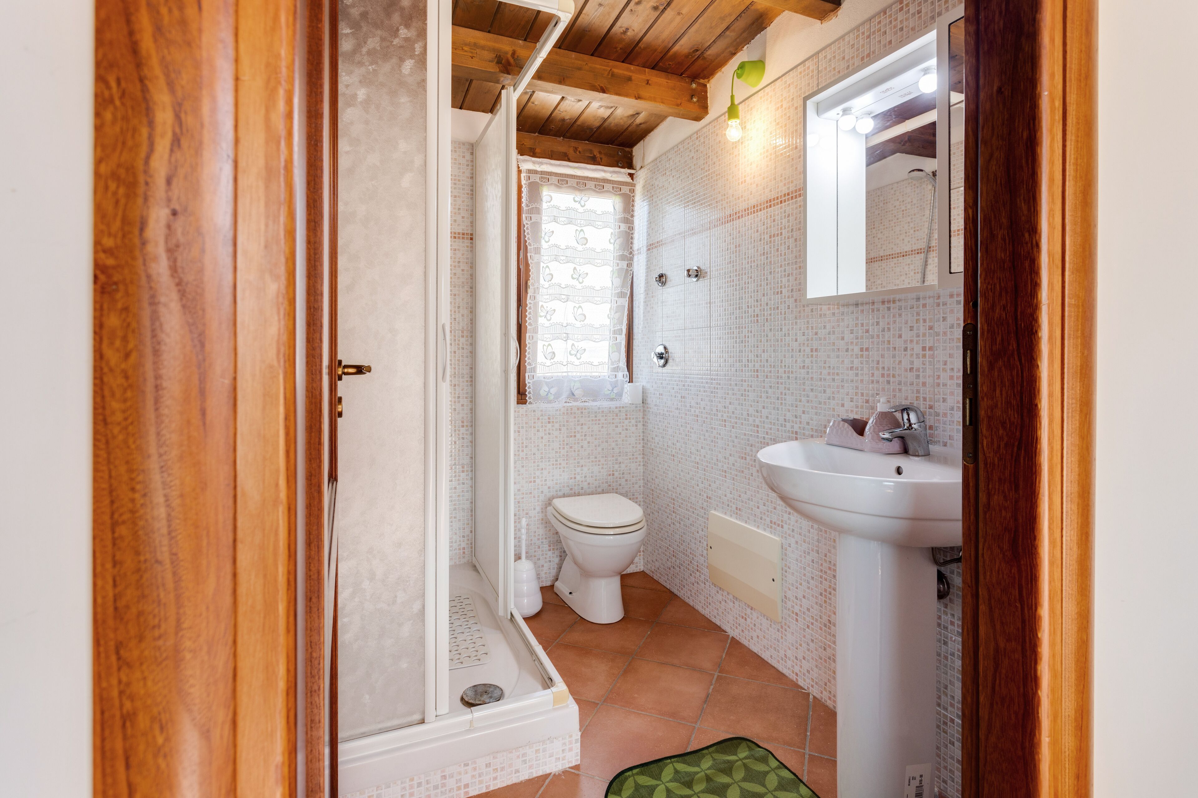 Apartment With Panoramic Terrace, Stunning Seaview!