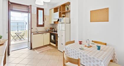 Aci Castello Seaview Apartment With Parking