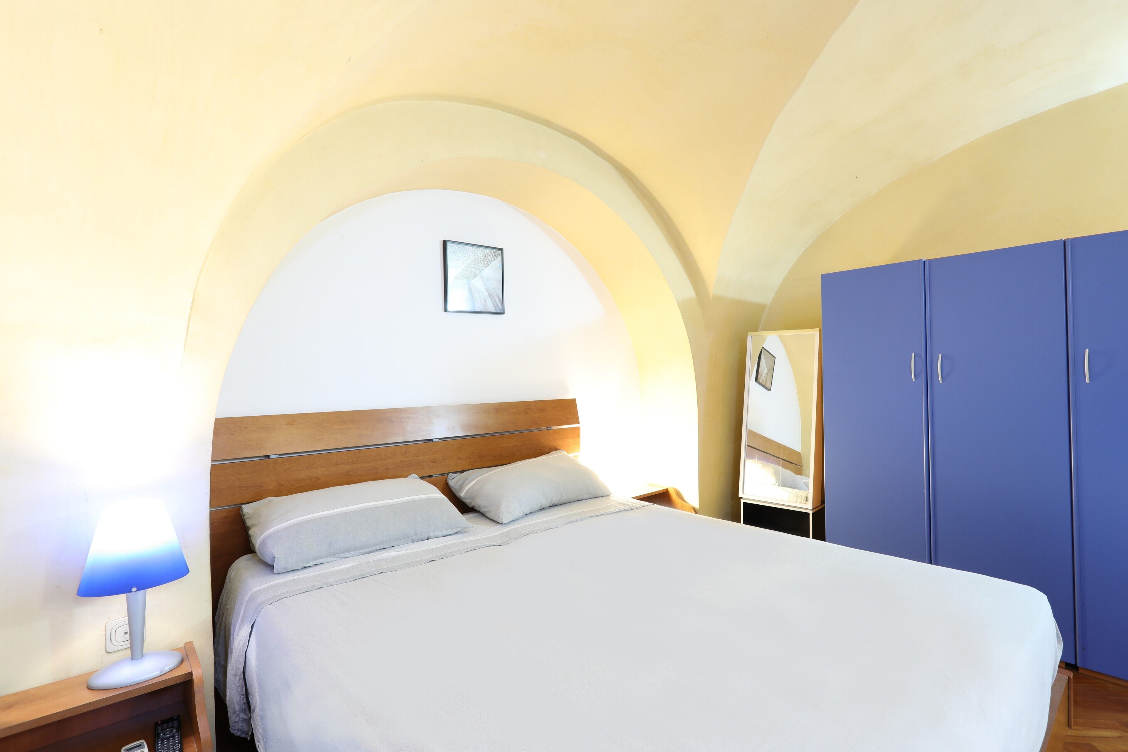 Cozy Apartment On 2 Levels In The City Center