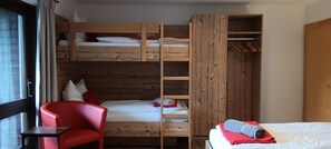 1 bedroom, free WiFi, bed sheets