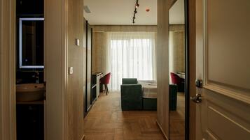 Deluxe Double Room | 2 bedrooms, minibar, in-room safe, desk