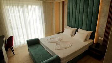 Deluxe Double Room | Minibar, in-room safe, desk, free WiFi