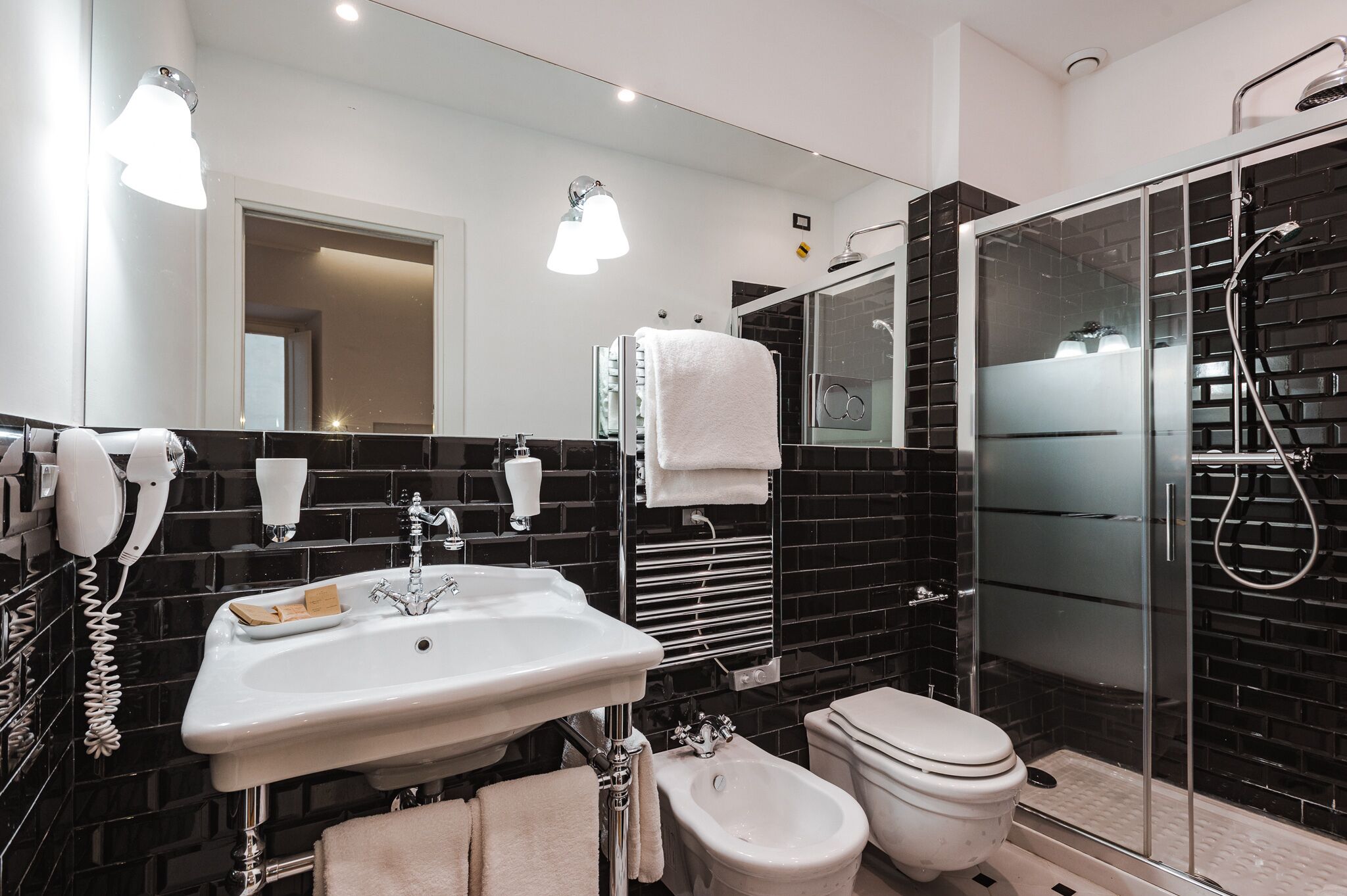 Photo - Nikis Collection Trastevere