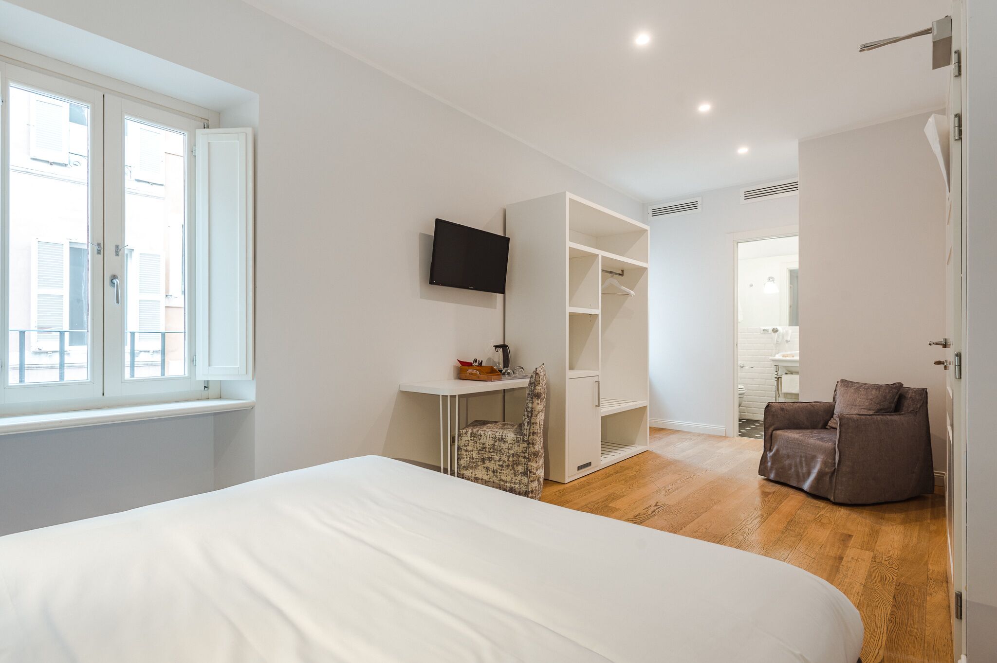 Photo - Nikis Collection Trastevere