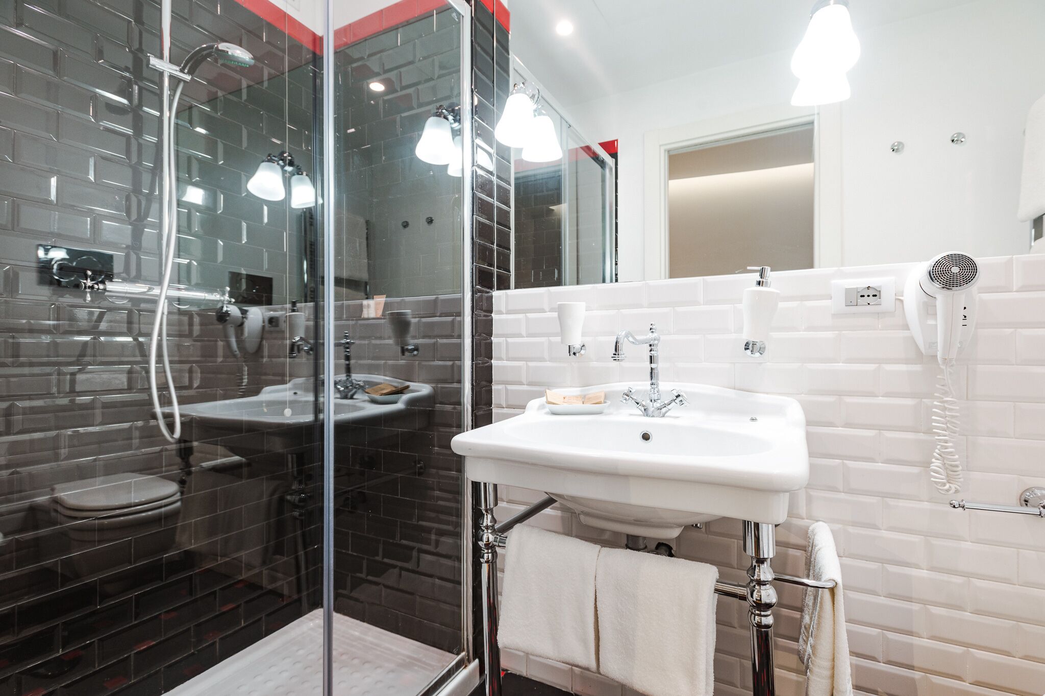 Photo - Nikis Collection Trastevere