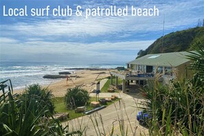Beach - Pet friendly two Bedroom house, located close the the beach and main street! (Nambucca Heads)