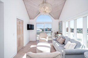 TV connectée, cheminée