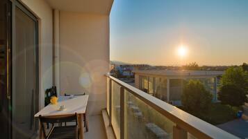 Deluxe Apartment, 3 Bedrooms | Terrace/patio