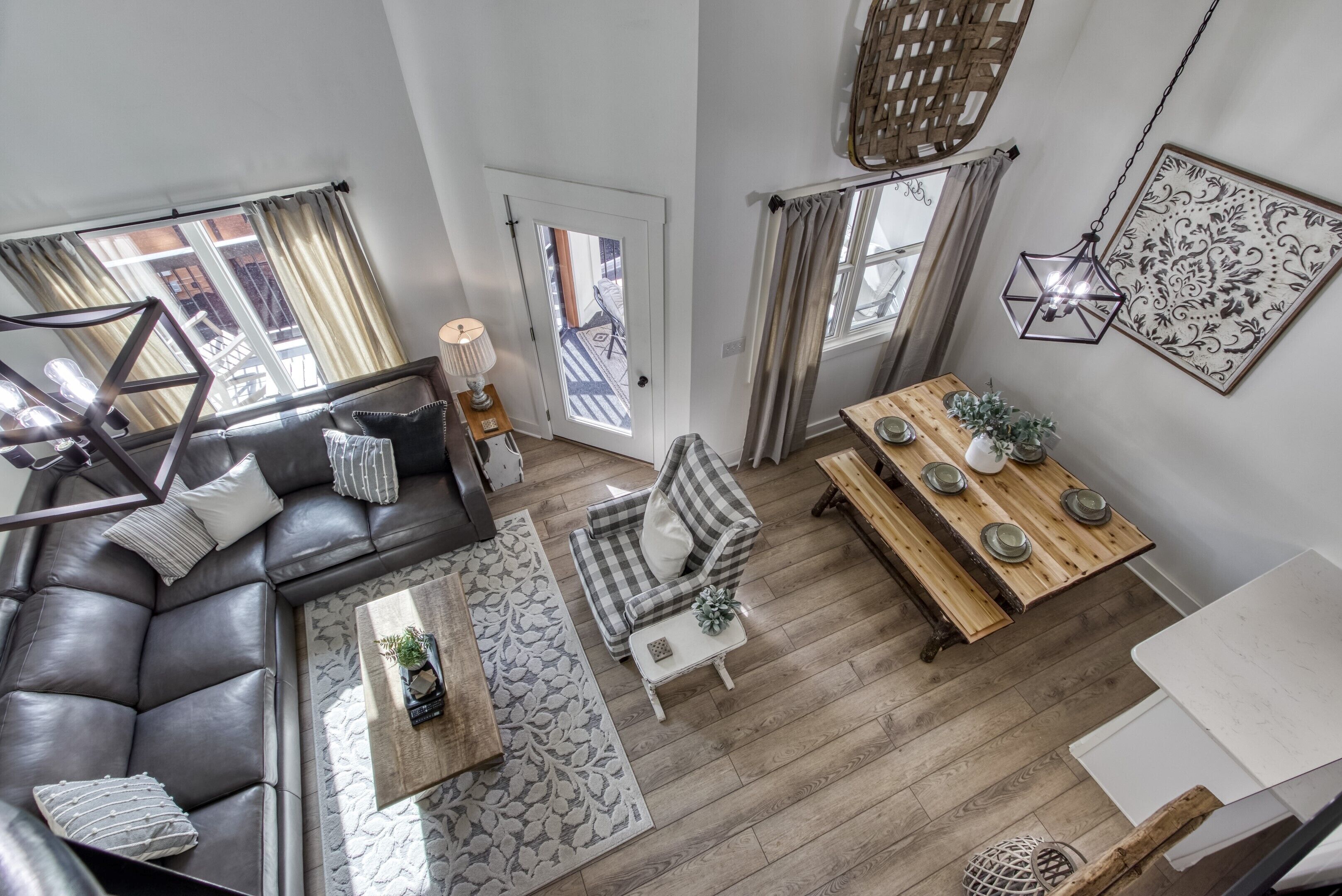 New Luxury 3/3 Condo Downtown Gatlinburg