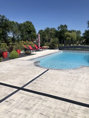 Piscine extérieure, piscine chauffée