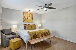 4 dormitorios, escritorio, tabla de planchar con plancha y wifi