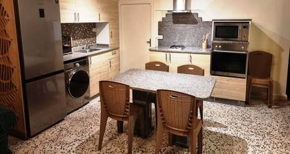 nice and safe apartment to visit Madaba
