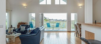 Celyn Y Mor Stunning Rhosneigr Family Beach House - Pass the Keys