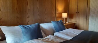 Guesthouse Huber family room