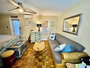 1 chambre, fer et planche Ă repasser, Wi-Fi, draps fournis