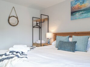 3 quartos, Wi-Fi de cortesia, roupa de cama