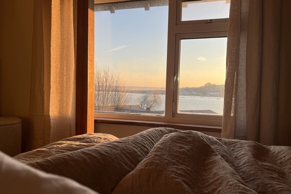 2 Schlafzimmer, Schreibtisch, BĂŒgeleisen/BĂŒgelbrett, kostenloses WLAN