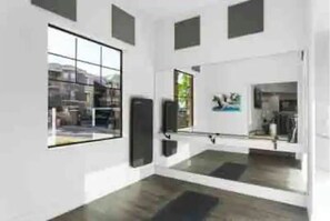 Interior - **NEW** Boundless Westgate Luxury II (Glendale)