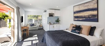 Comfy stylish Central Wellington studio