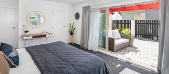 Comfy stylish Central Wellington studio