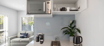 Comfy stylish Central Wellington studio