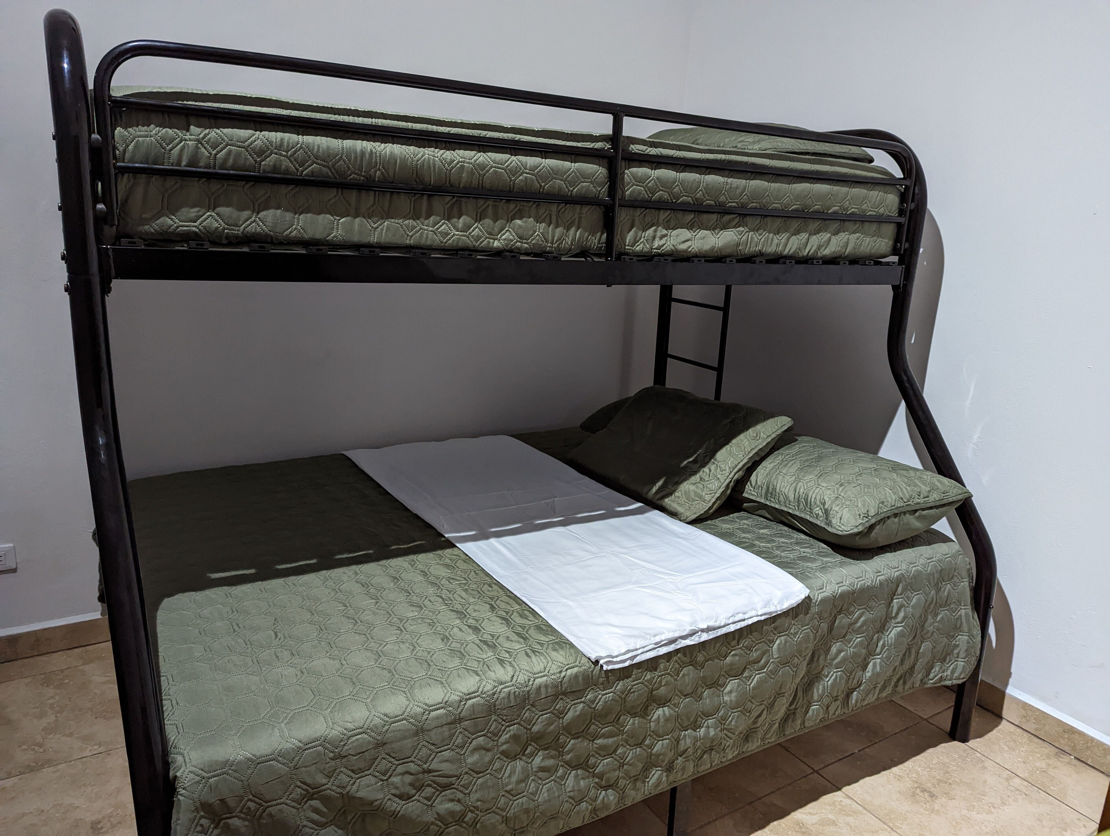 Jungle Tree House Drive to Beaches