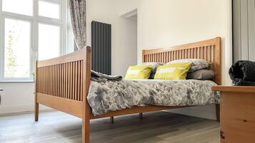 1 bedroom, free WiFi, bed sheets