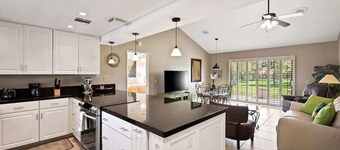 Desert Oasis: 2BR Condo at Palm Desert Resort CC
