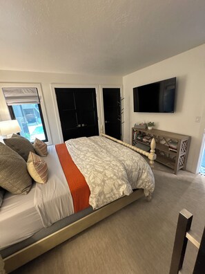 3 bedrooms, travel crib, free WiFi, bed sheets