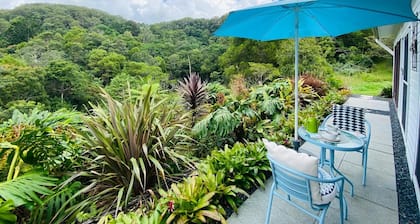 PEACEFUL BEAUTIFUL FARM STAY 20 MINUTES FROM PRISTINE BEACHES