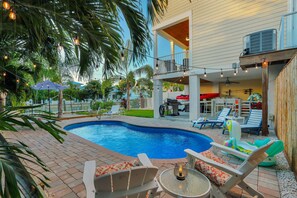 A heated pool - Tropical Oasis Unit #2 - Left (Marathon)