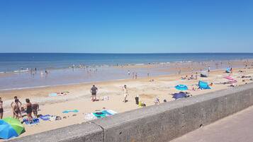 Am Strand, Liegestühle